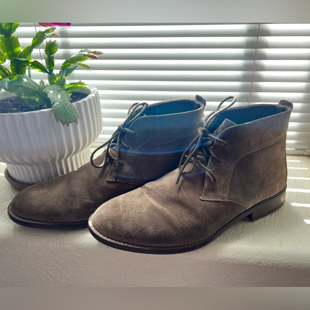 Collection by Clarks - Brown Suede Ladies Chukka Boots - size 11